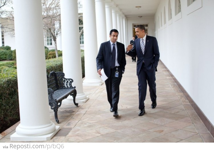 Obama & Kumar go to White House