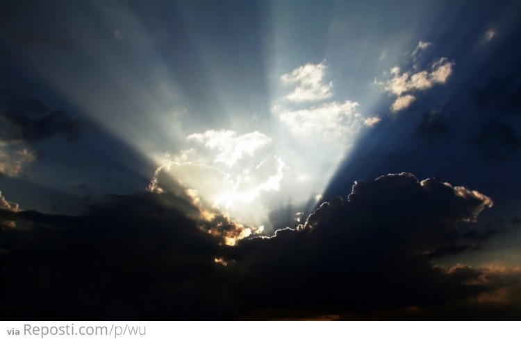 Crepuscular Rays Color