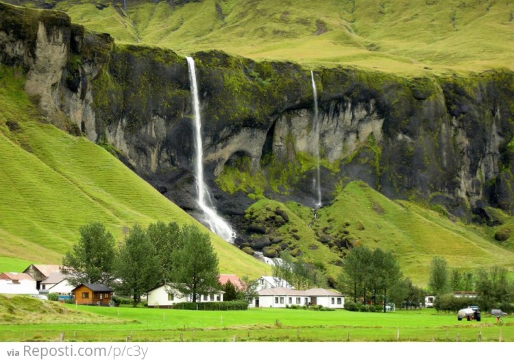 Hamrafoss Hamlet, Iceland