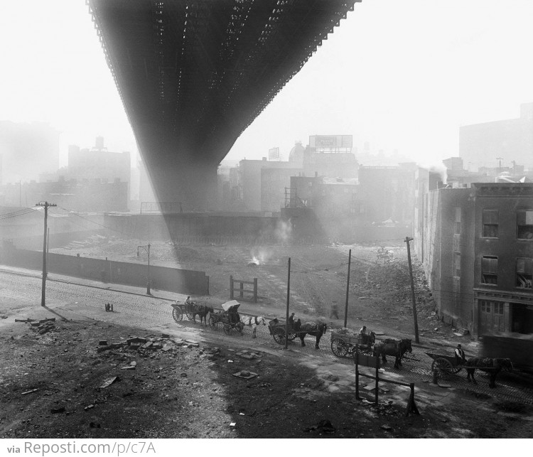 Brooklyn Bridge in 1918