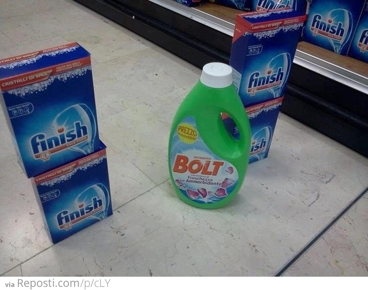 Sensational photo of Bolt near finish