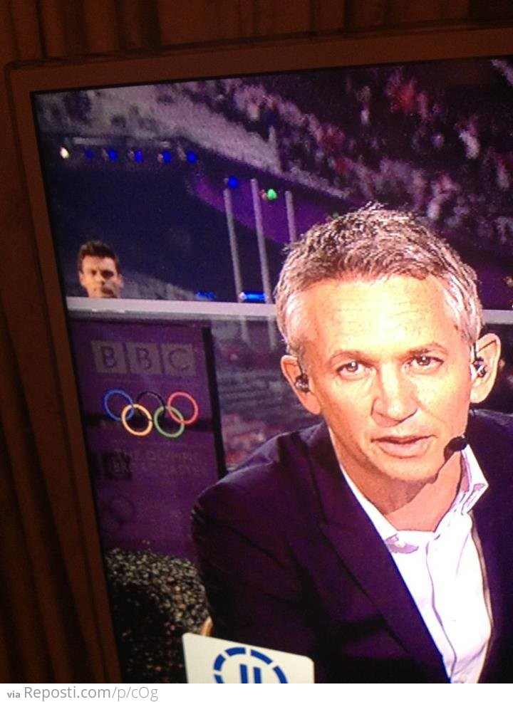 Ryan Seacrest Photobomb