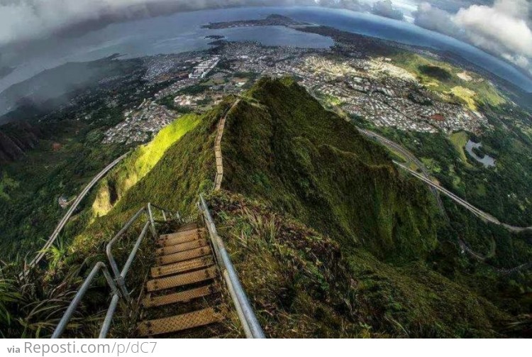 Haiku Stairs, Hawaii