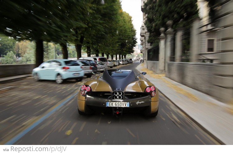 Pagani Huayra