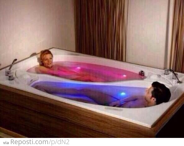 Friendzone Hot Tub