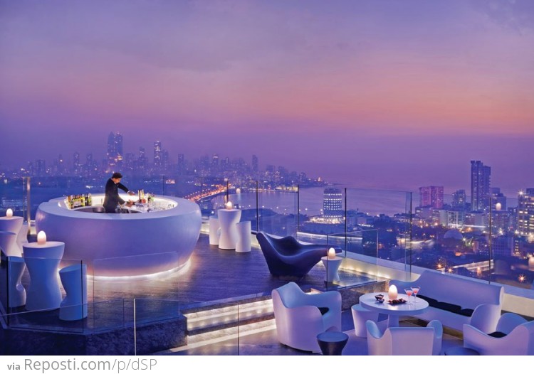 Four Seasons Rooftop Bar In Mumbai