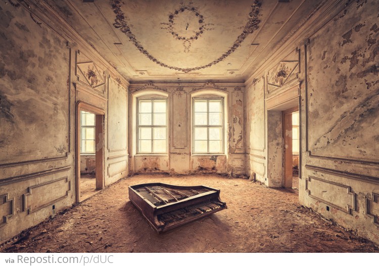 Abandoned Grand Piano