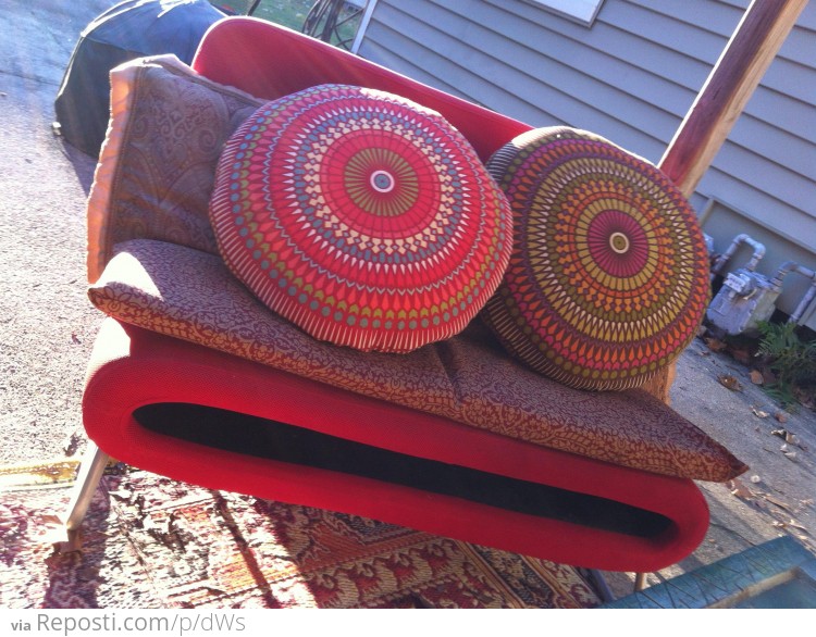 Acid trip couch