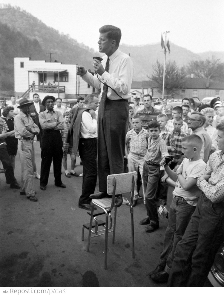 JFK Campaigning