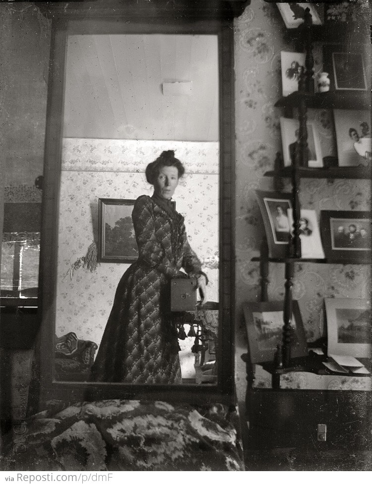 Selfie in 1900