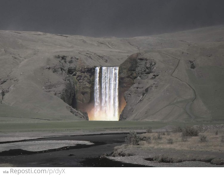 Skógafoss Waterfall