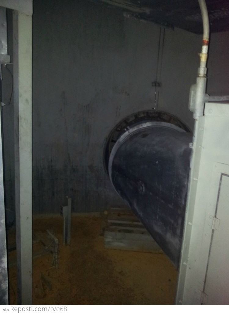 ###Intake
Connected to the outside by flexible ducts.