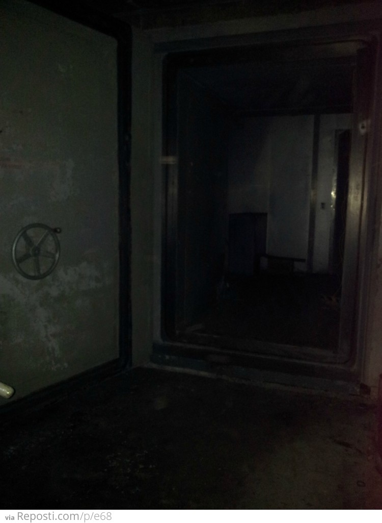 ###Door open
That opened up pretty easily. Inside we could see a metal shack of some kind.