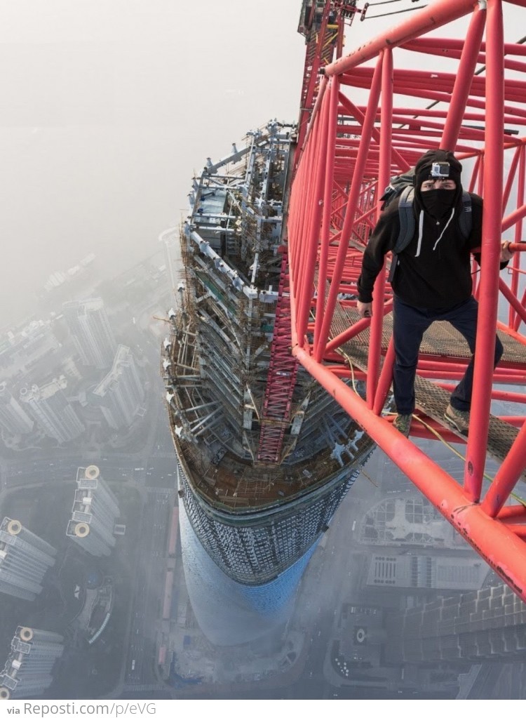 Climbing Shanghai Tower