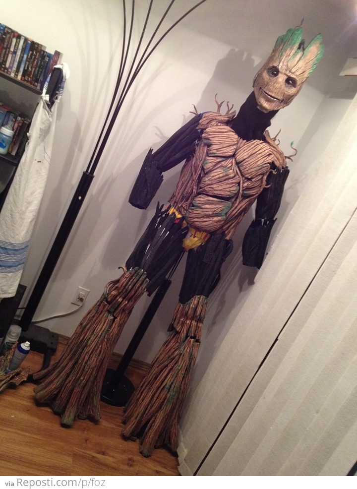 Groot on the mannequin