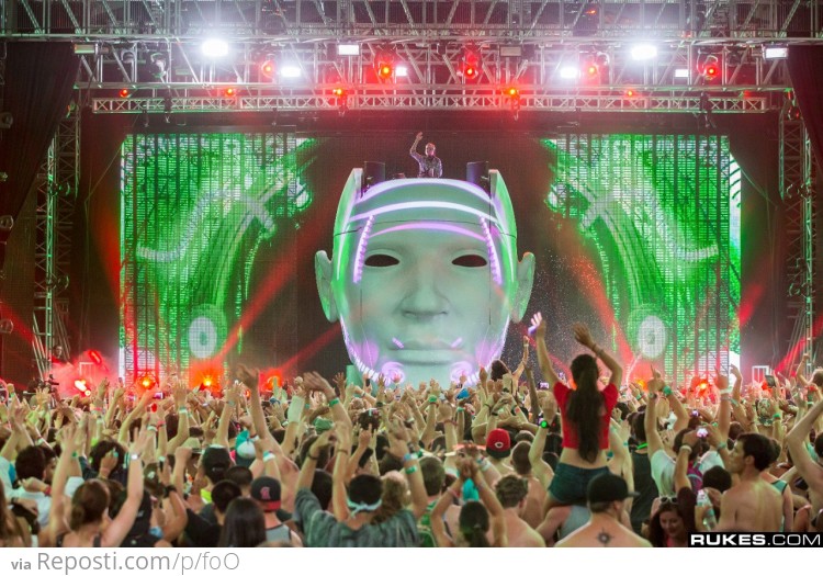 ###Avicii @ Coachella 2012 - Indio, California

