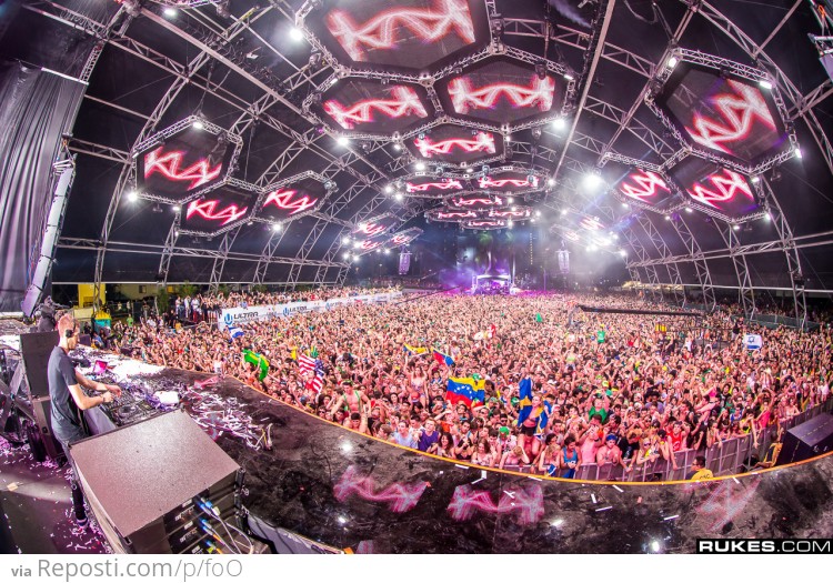 ###Calvin Harris @ Ultra Music Festival 2013 - Miami, Florida

