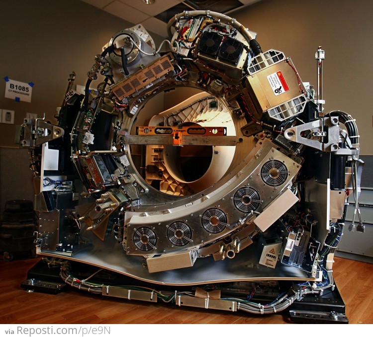 CT scanner's internals