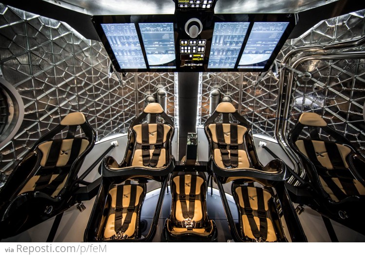 SpaceX's dragon V2 Interior