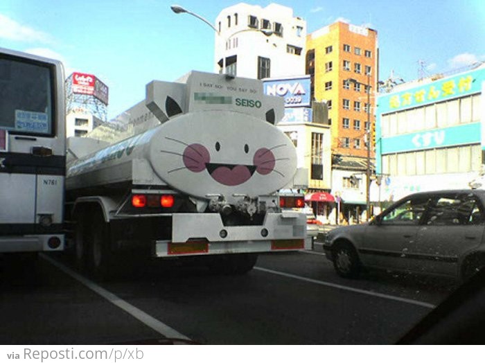 Hello Kitty Gas Truck