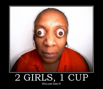 2 Girls - 1 Cup