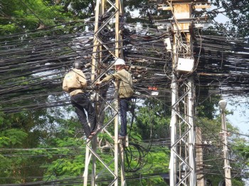 Messy Wires