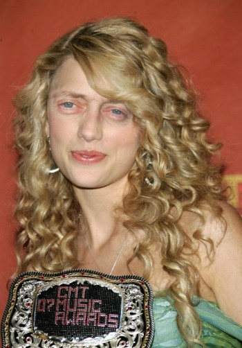 Taylor Swift with Steve Buscemi's Eyes