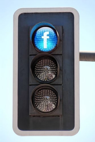 How My Wife See The Traffic Light