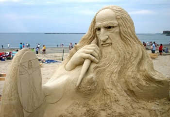 Da Vinci Sand Sculpture