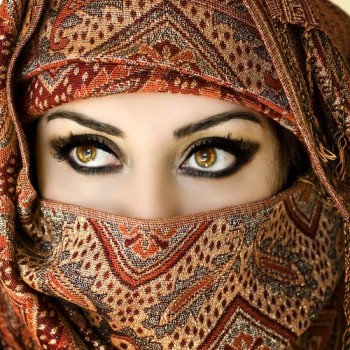 Chestnut Eyes