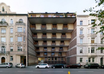 Inverted Building