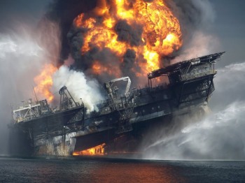 Collapse of the Deep Water Horizon
