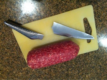 Salami: 1, Knife: 0