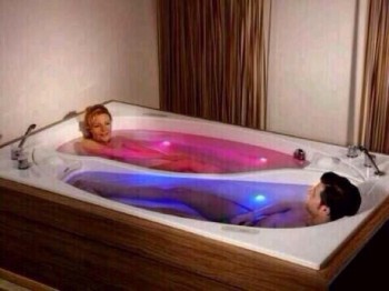 Friendzone Hot Tub