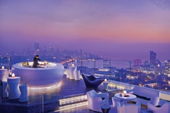 Four Seasons Rooftop Bar In Mumbai