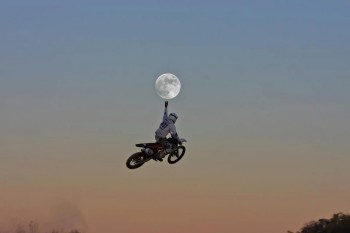 Shoot For The Moon