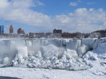 Frozen Niagra Falls