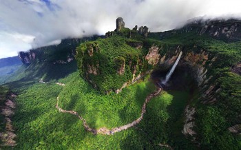 Dragon Falls, Venezuela