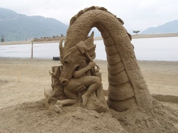 Dragon Nom Sand Sculpture
