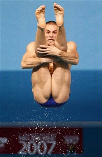 Diving Faces