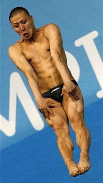 Diving Faces