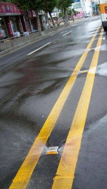 Self cleaning streets in Korea