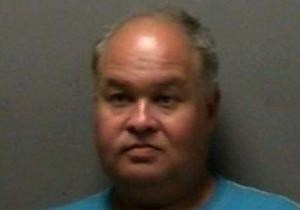 Drunk Tennessee man tried to have sex with ATM, picnic table: cops