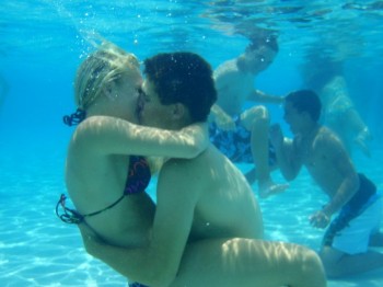 Great photobomb? Or GREATEST photobomb?