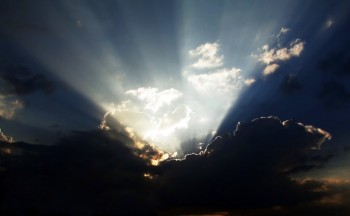 Crepuscular Rays Color